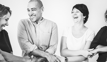 ATELIER : Alléger sa charge mentale par le yoga du rire